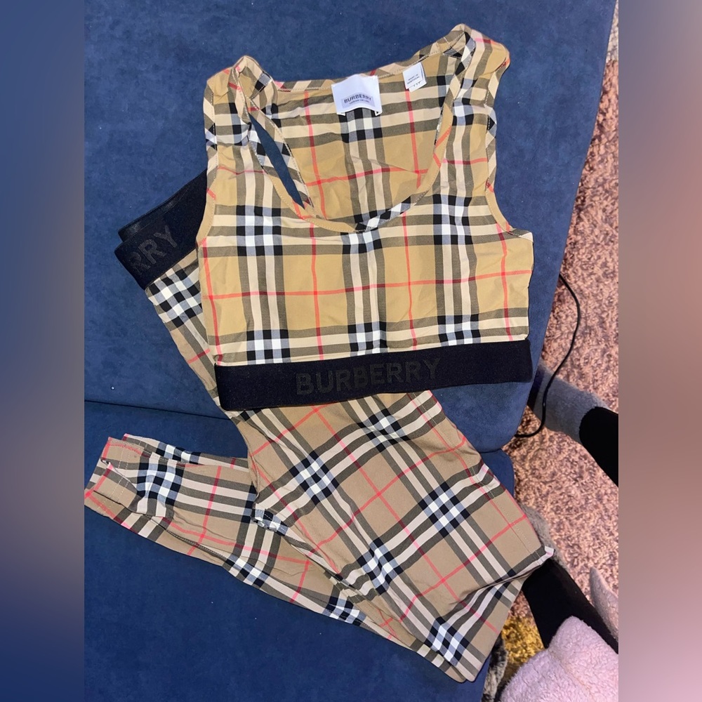 Women’s Classic Burberry Set